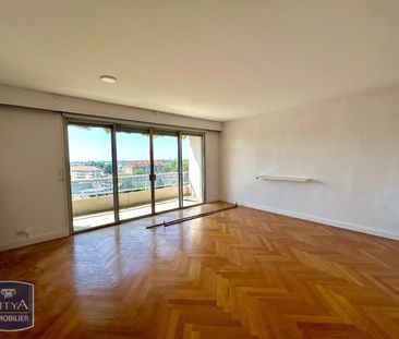 Location Appartement 2 pièces 63m² BOURG EN BRESSE 01000 - Photo 2