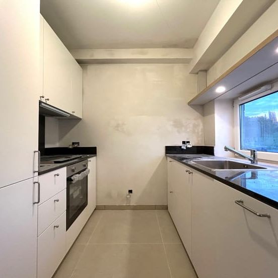 Appartement te huur - Photo 1