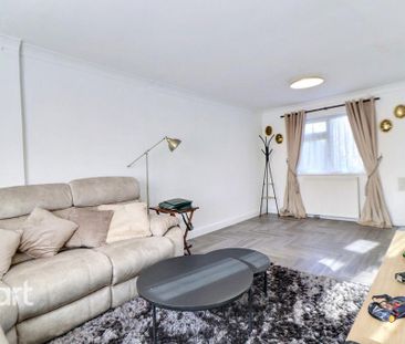 3 bedroom semi-detached house to rent - Photo 2