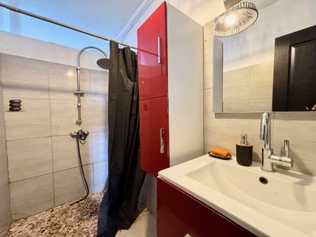 Location Appartement 4 pièces 82m² LES ABYMES 97139 - Photo 5