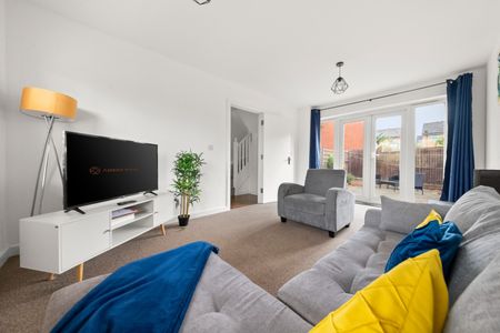 3 Bed Detached House, Drakeway, RG2 - Photo 4