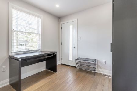 For Lease - 170 Emerson Street, Hamilton, Ontario - Photo 4