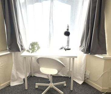 5 bedroom house to rent - Photo 1