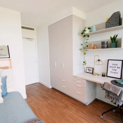 residence near Berkeley Street, Melbourne - Photo 1