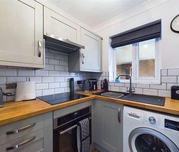 Florence Road, College Town, Sandhurst, Berkshire, GU47 - Photo 6