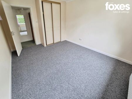 2 bed detached bungalow to rent in Christchurch Road, West Parley, Ferndown, Dorset, BH22 8SG - Photo 5