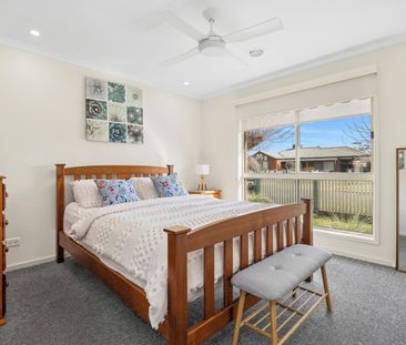 Comfortable Family Home in Quiet Court Location - Photo 4