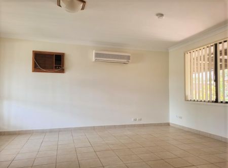 3 Bedroom Home in Quiet & Convenient Location - Photo 4