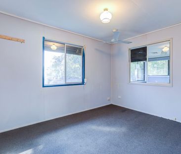 4 BED + SEPARATE ROOM WITH OWN KITCHENETTE & 2ND BATHROOM - Photo 4