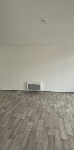 Location Appartement 3 pièces 48m² AVESNES SUR HELPE 59440 - Photo 1