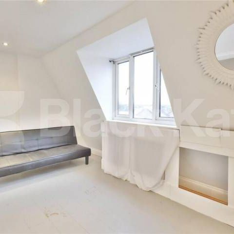3 bed 2 bath perfect for sharers located and within a short walk to transport - Photo 1