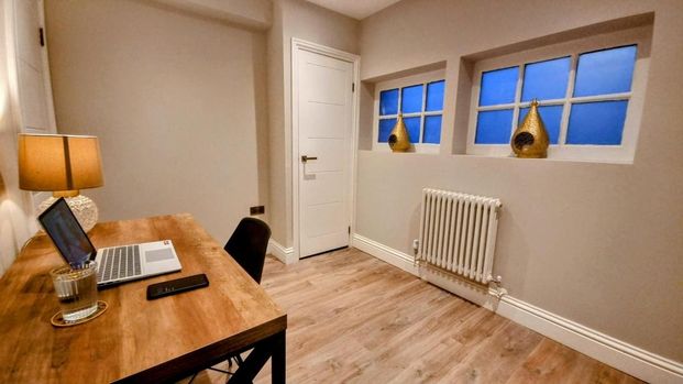 4 bedroom townhouse to rent - Photo 1