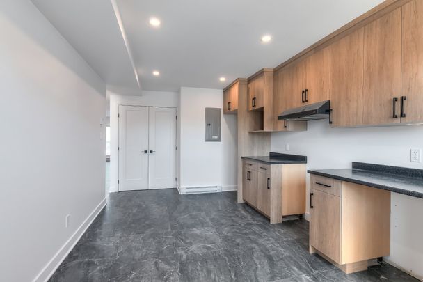 Condo for rent, Laval (Chomedey) - Photo 1