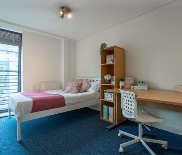 4 Bed Flat, Regent Terrace, S3 - Photo 5