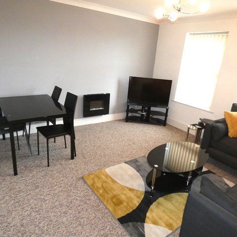 2 bedroom property to rent - Photo 1