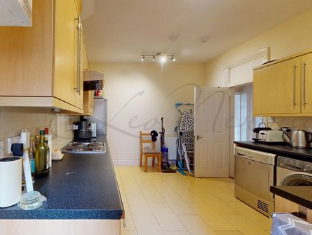 St Mary's Terrace, Maida Vale, W2 - Photo 3