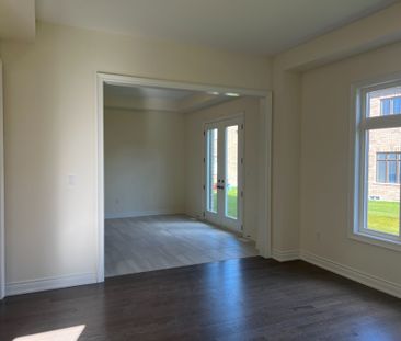 For Lease - 221 LESLIE RICHARD Street, Markham, Ontario - Photo 3