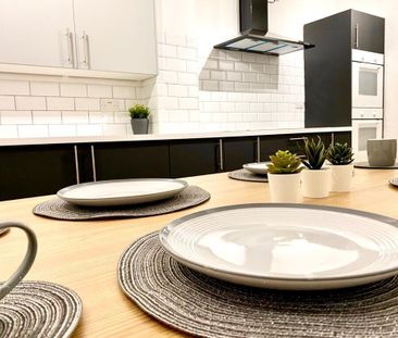 1 bedroom in a house share to rent - Photo 1