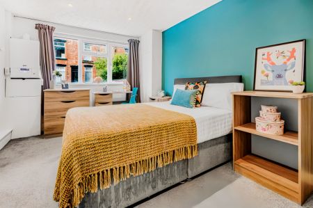 3 Bed 1 Bath - Photo 3