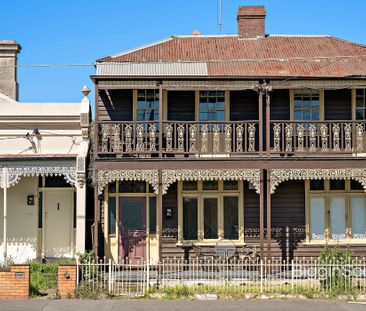 TWO STOREY VICTORIAN HOME ACROSS FROM GOSCH'S PADDOCK! - Photo 3