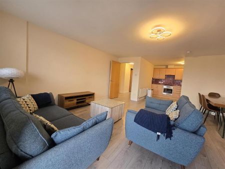 Apartment 48 17 Queens Square, Belfast, BT1 3FF - Photo 5