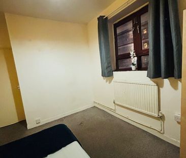 Room in a Shared House, Hardy House, SW4 - Photo 2