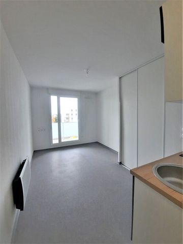 Location Appartement 1 pièce 18m² NIMES 30000 - Photo 2