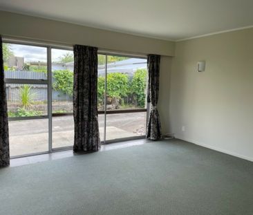 CLOSE TO TOWN CENTRE - Photo 2