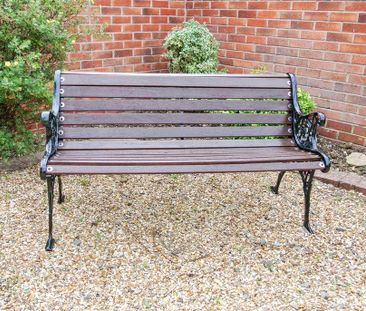 2 bedroom end of terrace house to rent - Photo 1