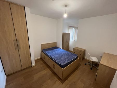 7 bedroom semi-detached house to rent - Photo 4