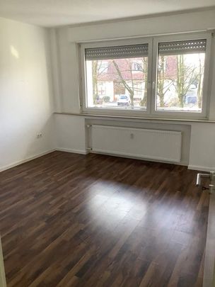 Schöne 3 Zimmer-Erdgeschosswohnung mit Balkon in Senne - Foto 1