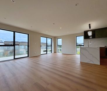28 Kowaitau Avenue, Beachlands, Auckland - Photo 3