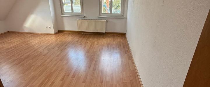 Helle 2 Zimmer Wohnung, WG geeignet, direkt an S Bahn - Foto 1