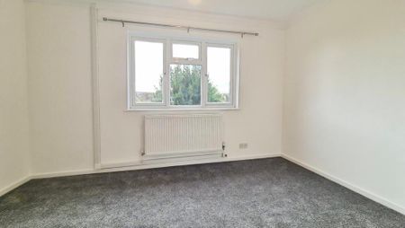 2 bedroom semi-detached house to rent - Photo 3