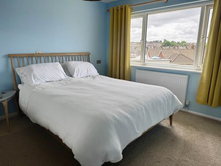 3 bed terraced house to rent in Causey Gardens, Exeter, EX1 - Photo 5
