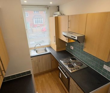 Flat 1, Norman Mount, Kirkstall, Leeds, LS5 3JQ - Photo 3