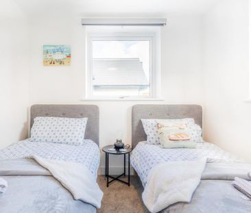 2 bedroom apartment to rent - Photo 2