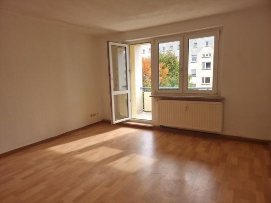 Schmucke Dreiraumwohnung mit Balkon in Weida! - Foto 1