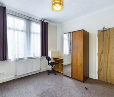 4 bedroom house to rent - Photo 2