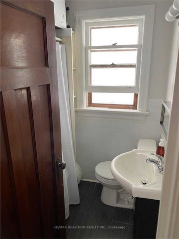 For Lease - 71 Lesmount Avenue Unit# Main, Toronto, Ontario - Photo 4