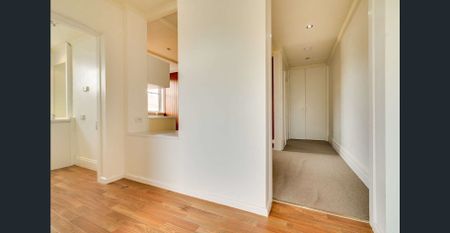 UNIT FOR LEASE - Photo 5