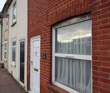 2 bed house to rent in Magdalen Street, Colchester - Photo 1