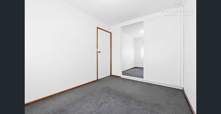 Freshly Renovated CBD Living - Photo 5