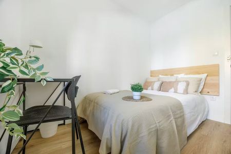 Carrer del Poeta Mas i Ros, Valencia, Valencian Community 46021 - Photo 5