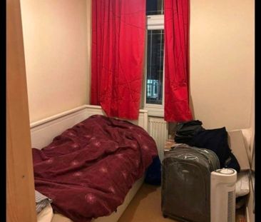 Room in a Shared House, Cumberland Road, E13 - Photo 2