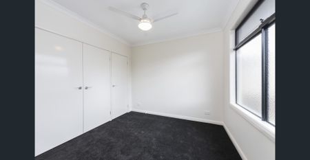 NEAT AND TIDY - DOUBLE STOREY TOWNHOUSE - Photo 2