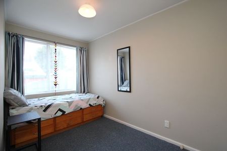 2 Bedroom flat with garage - Photo 5