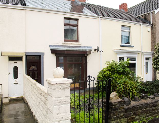 Bryn Y Mor Road, Brynmill, Swansea. SA1 4JH - Photo 1