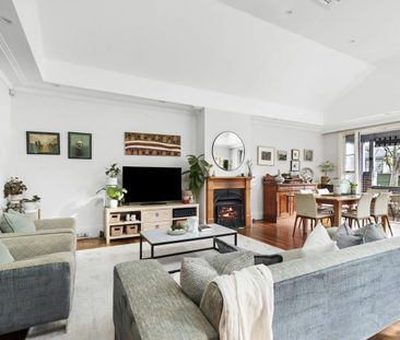 Northeast facing family classic in a blue-chip street - Photo 6