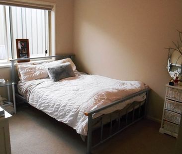 2 LYSTERFIELD LANE, Wodonga VIC 3690 - House For Rent | Domain - Photo 2